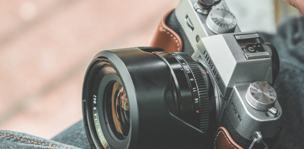 Fuji 23mm f/1.4 perfect starter lens, with fast autofocus and beautiful bokeh
