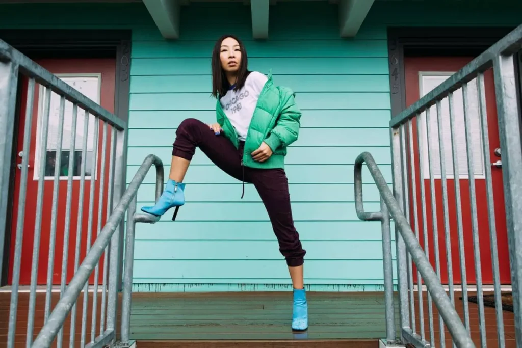 Sisters Land Fashion Spot on Bestseller Magazine Cover