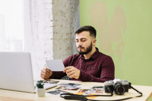 Editor Benjamin Tech Guru Keezy Co