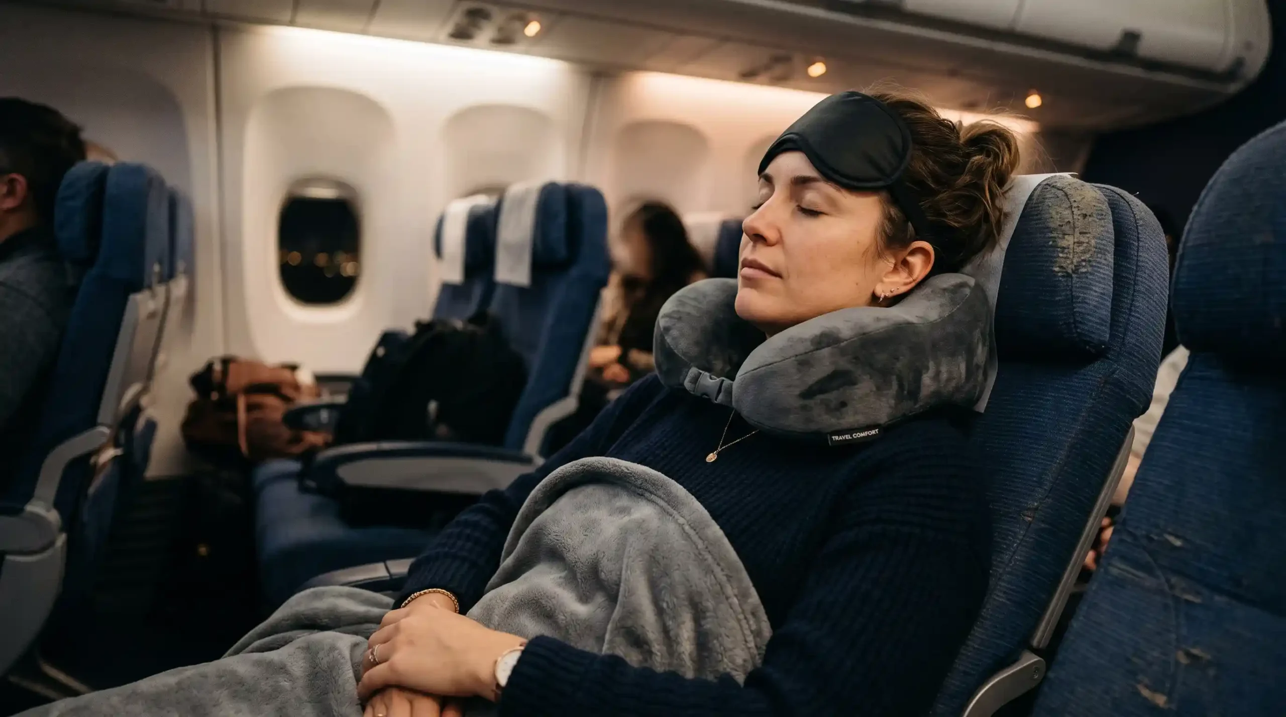 Best neck pillow for travel on airplane seat